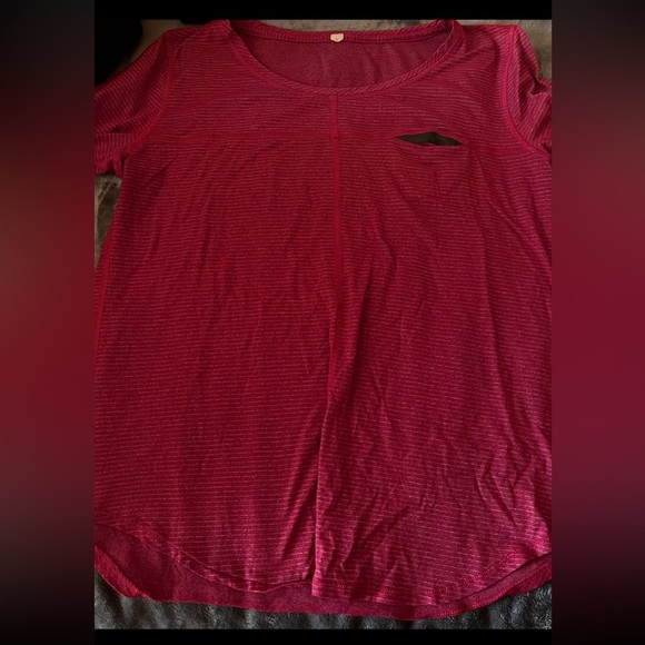 Lululemon striped pocket short sleeve t
Size 8 pink - Picture 3 of 7